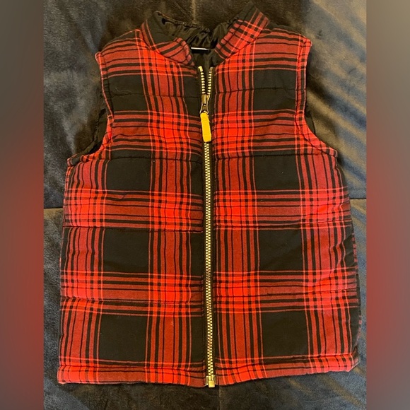 ❤️3/$12❤️ Carters size 5 plaid vest - Picture 1 of 6